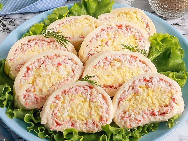 Новая жизнь крабовых палочек: простой рецепт, который оценят даже дети