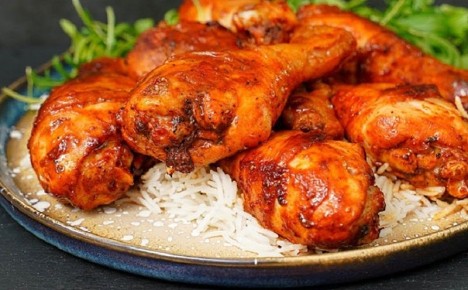 Классика куриной кулинарии: как маринад из паприки и соевого соуса делает ножки волшебно сочными
