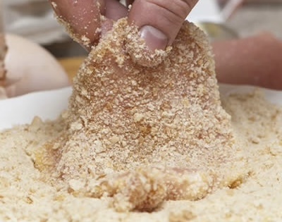 Магазинные или домашние панировочные сухари: что выбрать?