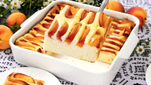 Творожная запеканка с персиками: идеальный летний десерт, который понравится всем