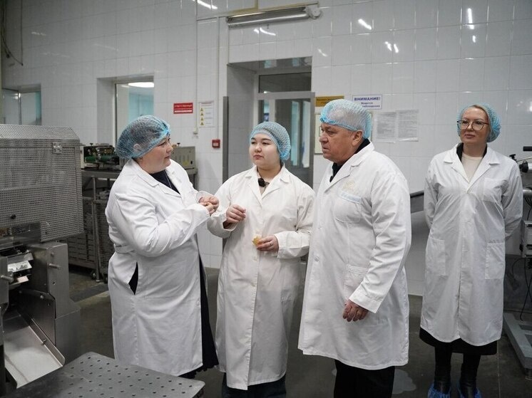 Школьница из Заларинского района исполнила мечту о путешествии на фабрику мороженого