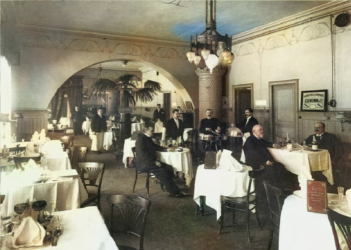 Как появились первые рестораны в России: история и легенды