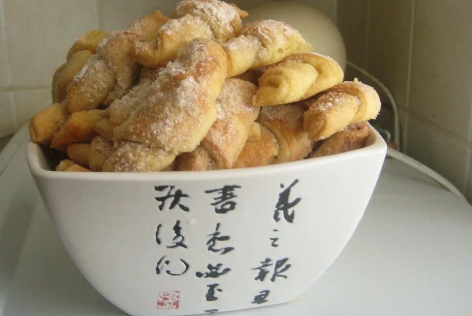 Как приготовить нежные рогалики из творожного теста