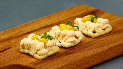 Изящные мини-бутерброды для вашего праздника: три непревзойденных рецепта