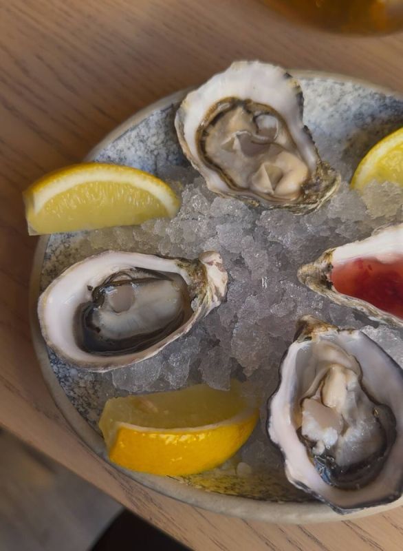 Гастрономические события марта: от устричного завтрака до балканских пончиков