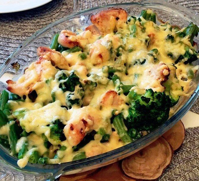 Нежное куриное филе с брокколи под аппетитной сырной корочкой