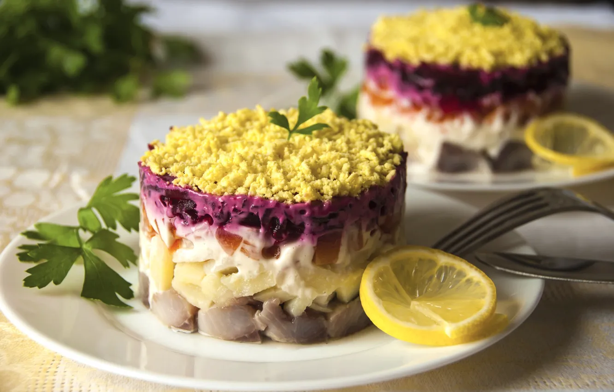 Порционная «Шуба»: как модернизировать традиционный салат