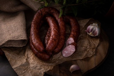 Неповторимый вкус домашней полукопченой колбасы, который стоит попробовать