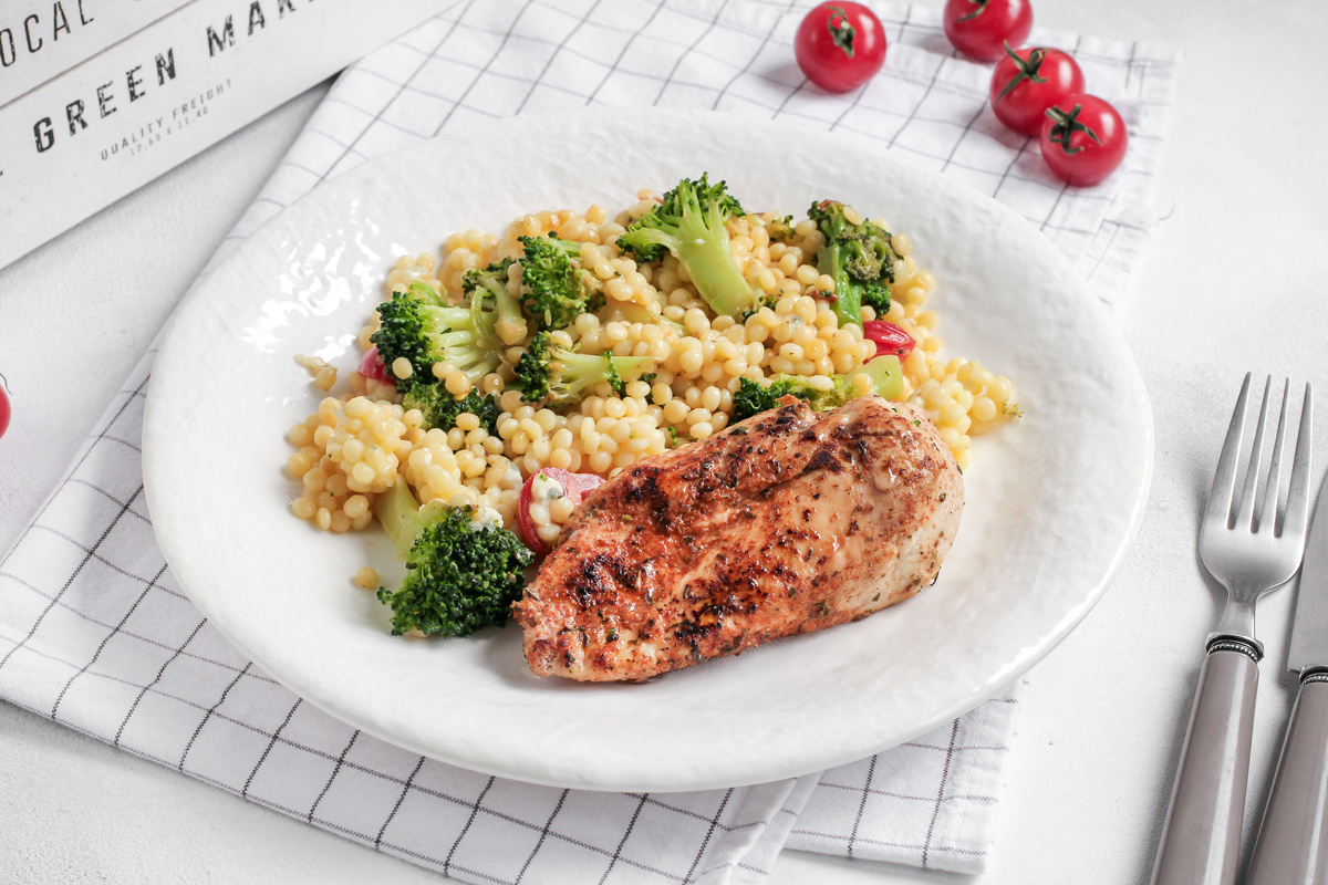 Куриное филе с птитим и каджунскими специями: просто и вкусно