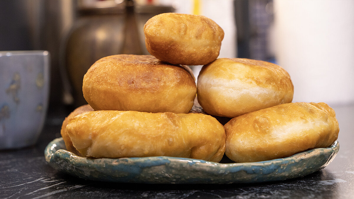 Вкусные пирожки с капустой: простой рецепт на кефирном тесте