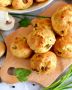 Нежные булочки из заварного теста с грибами и сыром