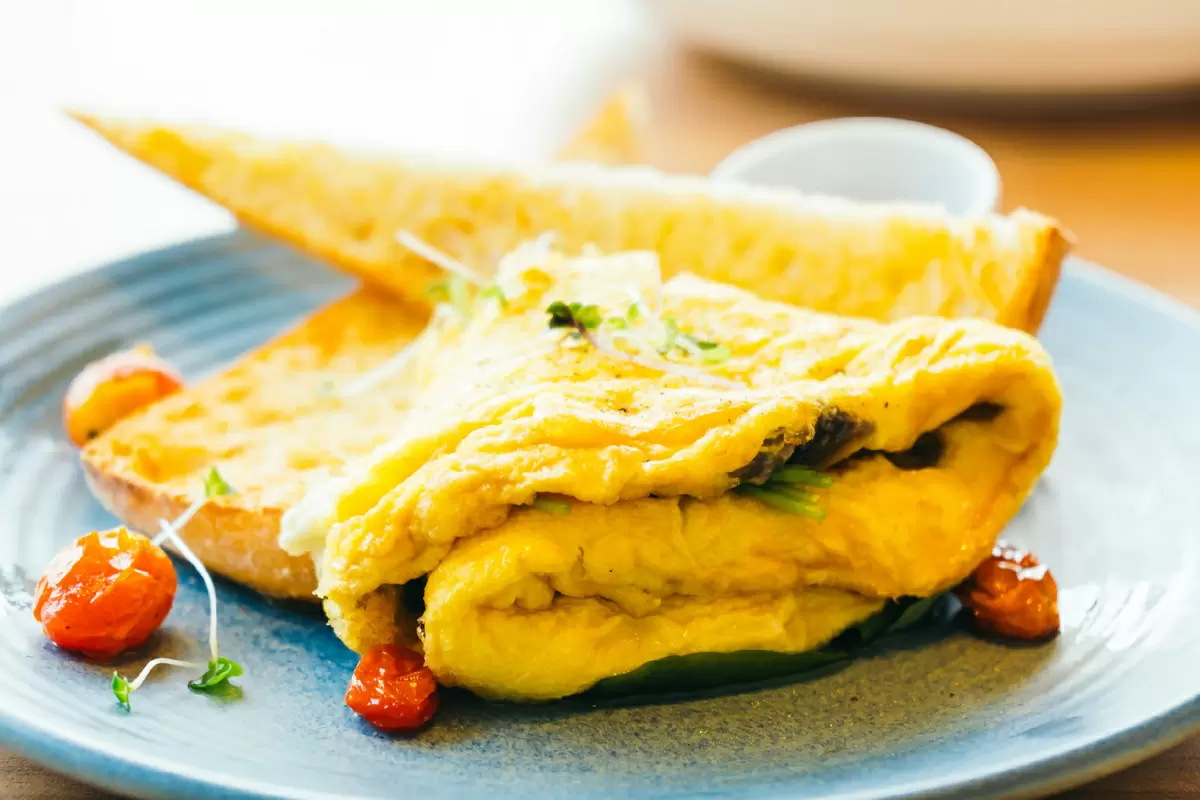 Омлет в микроволновке: быстро и вкусно