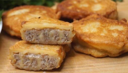 Легкий и вкусный рулет из фарша: как удивить гостей простым рецептом