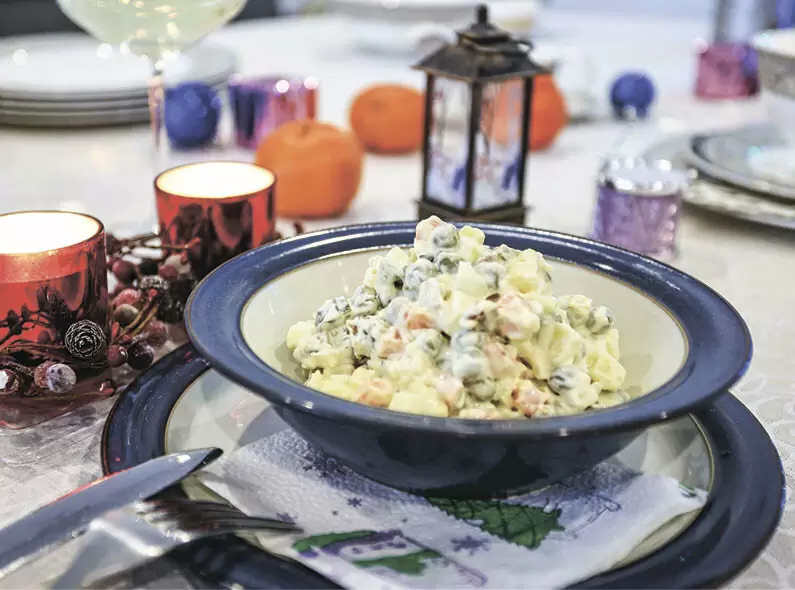 Как безопасно хранить приготовленную еду после праздников