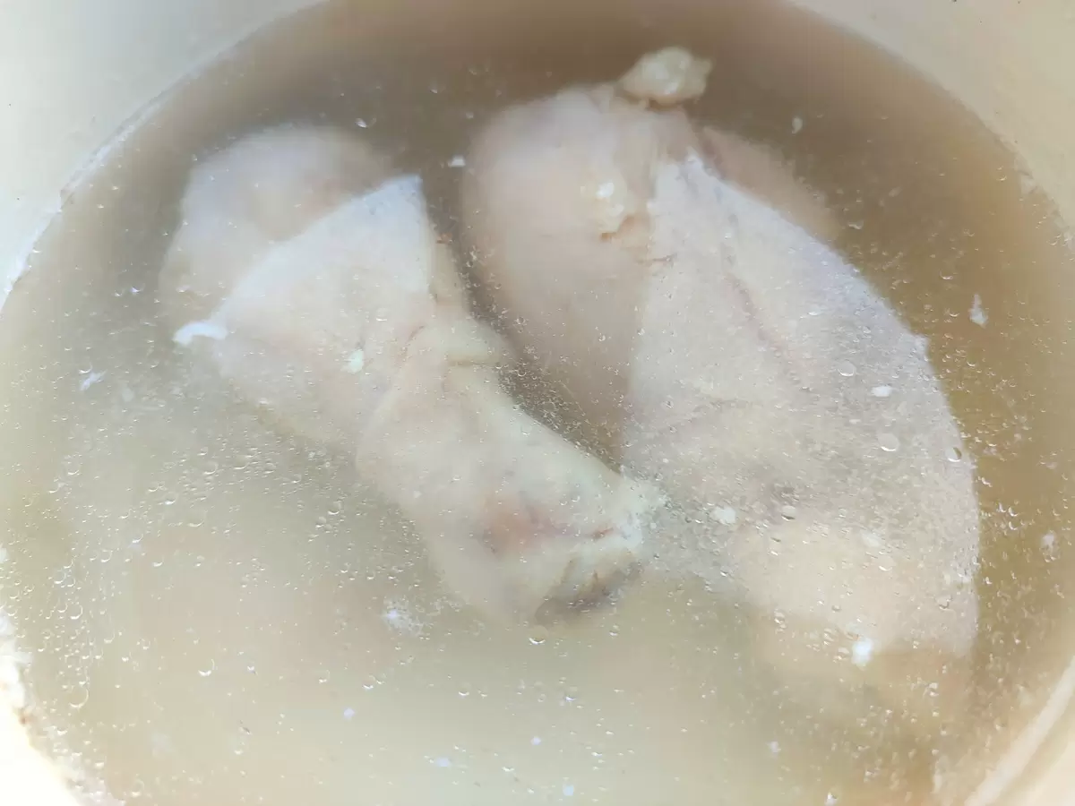 Как приготовить идеальный борщ на куриных ножках: секреты от мастера