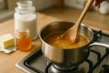 Нежный медовик со сметанным кремом: рецепты из детства, которые вдохновляют